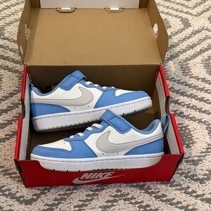 Nike Kids Light Blue and White court borough loow recraft sz 1Y